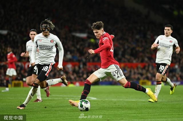 月弯刀般的 月弯刀般的